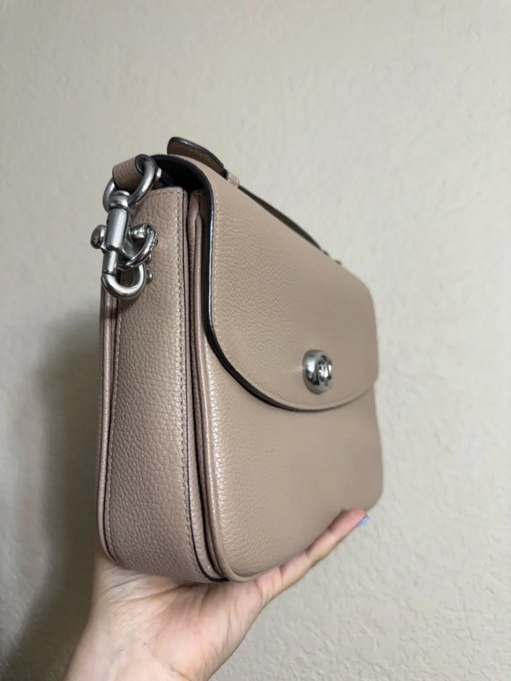 Coach Cassie Pebbled Leather Crossbody bag in Taupe Silver - Picture 2 of 11